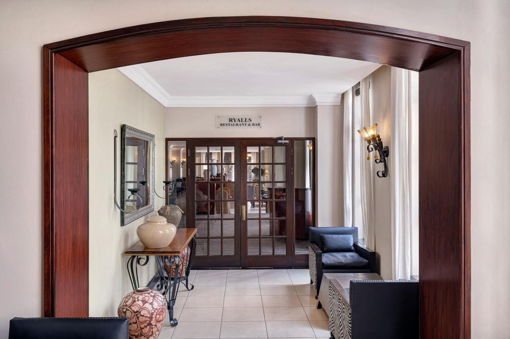 Protea Hotel By Marriott Blantyre Ryalls Exterior photo